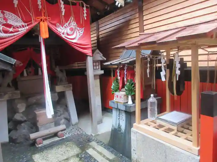 命婦稲荷社のその他建物