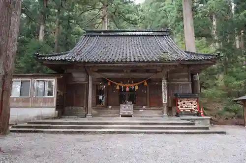 雄山神社中宮祈願殿(富山県)