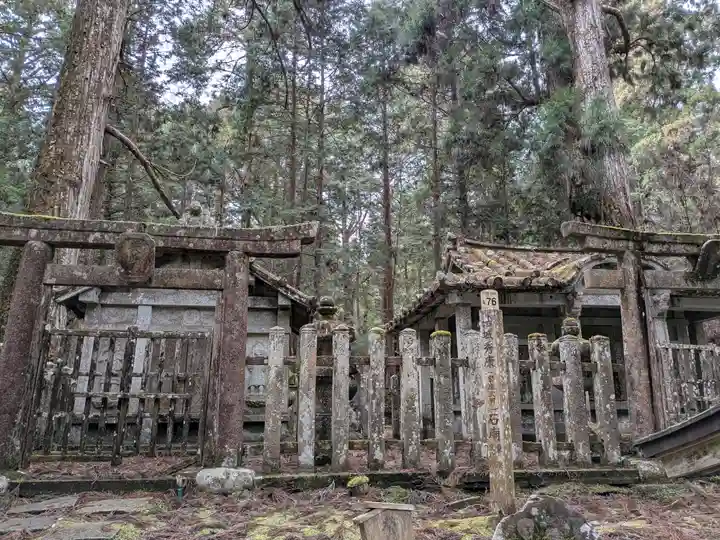 高野山金剛峯寺奥の院(和歌山県)