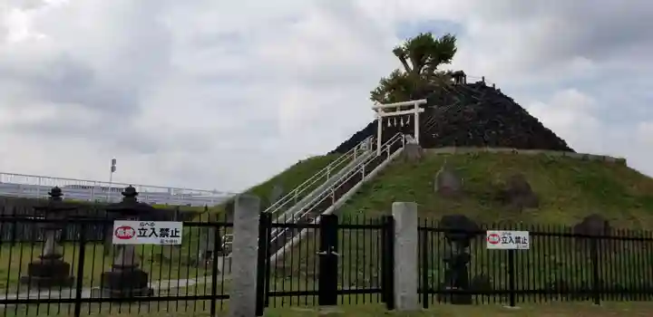 飯塚冨士神社の鳥居