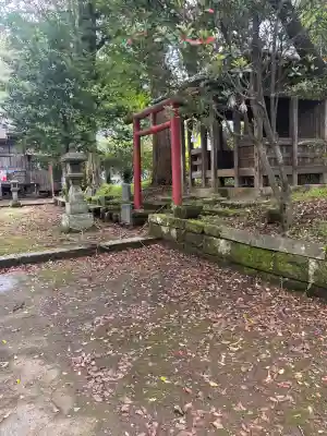 跡江神社の{uncategorized: "未分類", other: "その他", undefined: "問題あり", building: "その他建物", grave: "お墓", sacred_gate: "鳥居", guardian: "狛犬", statue: "像", buddha: "仏像", history: "歴史", nature: "自然", garden: "庭園", animal: "動物", pagoda: "塔", temizu: "手水舎", mountain_gate: "山門・神門", sanctuary: "本殿・本堂", subordinate: "末社・摂社", art: "芸術", scenery: "景色", jizo: "地蔵", ema: "絵馬", goshuin: "御朱印", omikuji: "おみくじ", items: "授与品その他", amulet: "お守り", goshuincho: "御朱印帳", eats: "食事", festival: "お祭り", votive_dance: "神楽", shichigosan: "七五三参", wedding: "結婚式", experience: "体験その他", initially: "初詣", around: "周辺", anti_infection: "感染症対策"}