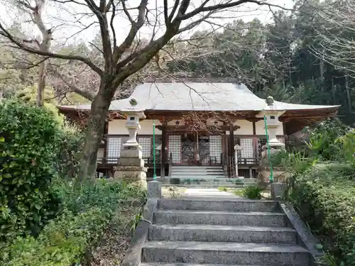 普濟寺の本殿・本堂