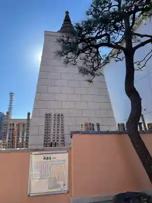 常楽寺の{uncategorized: "未分類", other: "その他", undefined: "問題あり", building: "その他建物", grave: "お墓", sacred_gate: "鳥居", guardian: "狛犬", statue: "像", buddha: "仏像", history: "歴史", nature: "自然", garden: "庭園", animal: "動物", pagoda: "塔", temizu: "手水舎", mountain_gate: "山門・神門", sanctuary: "本殿・本堂", subordinate: "末社・摂社", art: "芸術", scenery: "景色", jizo: "地蔵", ema: "絵馬", goshuin: "御朱印", omikuji: "おみくじ", items: "授与品その他", amulet: "お守り", goshuincho: "御朱印帳", eats: "食事", festival: "お祭り", votive_dance: "神楽", shichigosan: "七五三参", wedding: "結婚式", experience: "体験その他", initially: "初詣", around: "周辺", anti_infection: "感染症対策"}
