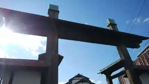 神應寺の山門・神門