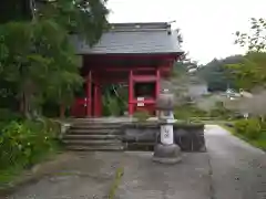 日運寺の山門