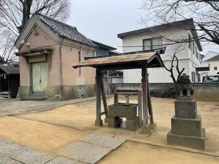 上小岩天祖神社の{uncategorized: "未分類", other: "その他", undefined: "問題あり", building: "その他建物", grave: "お墓", sacred_gate: "鳥居", guardian: "狛犬", statue: "像", buddha: "仏像", history: "歴史", nature: "自然", garden: "庭園", animal: "動物", pagoda: "塔", temizu: "手水舎", mountain_gate: "山門・神門", sanctuary: "本殿・本堂", subordinate: "末社・摂社", art: "芸術", scenery: "景色", jizo: "地蔵", ema: "絵馬", goshuin: "御朱印", omikuji: "おみくじ", items: "授与品その他", amulet: "お守り", goshuincho: "御朱印帳", eats: "食事", festival: "お祭り", votive_dance: "神楽", shichigosan: "七五三参", wedding: "結婚式", experience: "体験その他", initially: "初詣", around: "周辺", anti_infection: "感染症対策"}