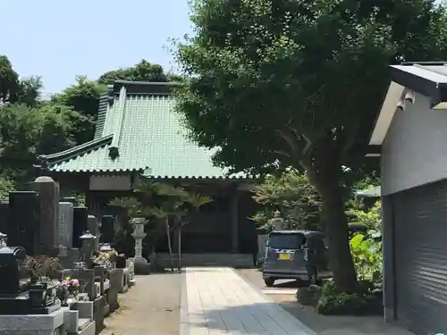 長井寺の本殿・本堂