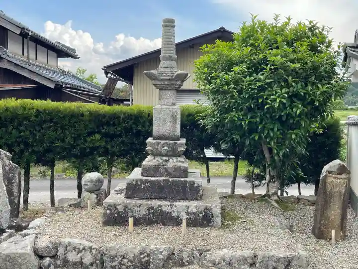 福量寺の{uncategorized: "未分類", other: "その他", undefined: "問題あり", building: "その他建物", grave: "お墓", sacred_gate: "鳥居", guardian: "狛犬", statue: "像", buddha: "仏像", history: "歴史", nature: "自然", garden: "庭園", animal: "動物", pagoda: "塔", temizu: "手水舎", mountain_gate: "山門・神門", sanctuary: "本殿・本堂", subordinate: "末社・摂社", art: "芸術", scenery: "景色", jizo: "地蔵", ema: "絵馬", goshuin: "御朱印", omikuji: "おみくじ", items: "授与品その他", amulet: "お守り", goshuincho: "御朱印帳", eats: "食事", festival: "お祭り", votive_dance: "神楽", shichigosan: "七五三参", wedding: "結婚式", experience: "体験その他", initially: "初詣", around: "周辺", anti_infection: "感染症対策"}