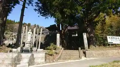 光明寺の山門