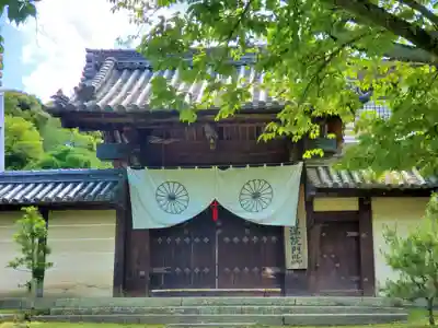 円満院門跡の山門・神門