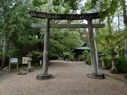 六所神社の鳥居