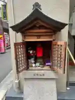 延命地蔵の{uncategorized: "未分類", other: "その他", undefined: "問題あり", building: "その他建物", grave: "お墓", sacred_gate: "鳥居", guardian: "狛犬", statue: "像", buddha: "仏像", history: "歴史", nature: "自然", garden: "庭園", animal: "動物", pagoda: "塔", temizu: "手水舎", mountain_gate: "山門・神門", sanctuary: "本殿・本堂", subordinate: "末社・摂社", art: "芸術", scenery: "景色", jizo: "地蔵", ema: "絵馬", goshuin: "御朱印", omikuji: "おみくじ", items: "授与品その他", amulet: "お守り", goshuincho: "御朱印帳", eats: "食事", festival: "お祭り", votive_dance: "神楽", shichigosan: "七五三参", wedding: "結婚式", experience: "体験その他", initially: "初詣", around: "周辺", anti_infection: "感染症対策"}