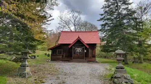 男山八幡神社の本殿