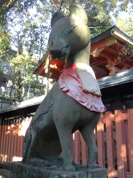 満足稲荷神社の狛犬