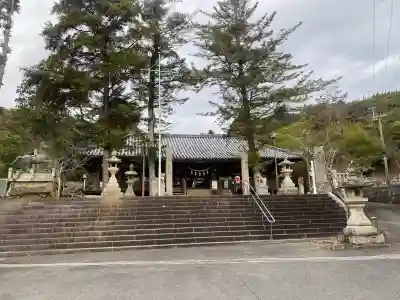 賀集八幡神社の{uncategorized: "未分類", other: "その他", undefined: "問題あり", building: "その他建物", grave: "お墓", sacred_gate: "鳥居", guardian: "狛犬", statue: "像", buddha: "仏像", history: "歴史", nature: "自然", garden: "庭園", animal: "動物", pagoda: "塔", temizu: "手水舎", mountain_gate: "山門・神門", sanctuary: "本殿・本堂", subordinate: "末社・摂社", art: "芸術", scenery: "景色", jizo: "地蔵", ema: "絵馬", goshuin: "御朱印", omikuji: "おみくじ", items: "授与品その他", amulet: "お守り", goshuincho: "御朱印帳", eats: "食事", festival: "お祭り", votive_dance: "神楽", shichigosan: "七五三参", wedding: "結婚式", experience: "体験その他", initially: "初詣", around: "周辺", anti_infection: "感染症対策"}