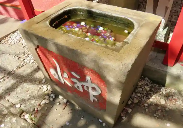 吉原弁財天本宮(吉原神社奥宮)の手水舎