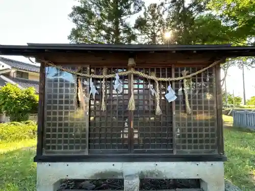 渚大神社の{uncategorized: "未分類", other: "その他", undefined: "問題あり", building: "その他建物", grave: "お墓", sacred_gate: "鳥居", guardian: "狛犬", statue: "像", buddha: "仏像", history: "歴史", nature: "自然", garden: "庭園", animal: "動物", pagoda: "塔", temizu: "手水舎", mountain_gate: "山門・神門", sanctuary: "本殿・本堂", subordinate: "末社・摂社", art: "芸術", scenery: "景色", jizo: "地蔵", ema: "絵馬", goshuin: "御朱印", omikuji: "おみくじ", items: "授与品その他", amulet: "お守り", goshuincho: "御朱印帳", eats: "食事", festival: "お祭り", votive_dance: "神楽", shichigosan: "七五三参", wedding: "結婚式", experience: "体験その他", initially: "初詣", around: "周辺", anti_infection: "感染症対策"}