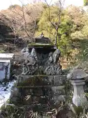 摩尼寺の狛犬