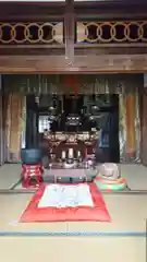 三寶寺の本殿