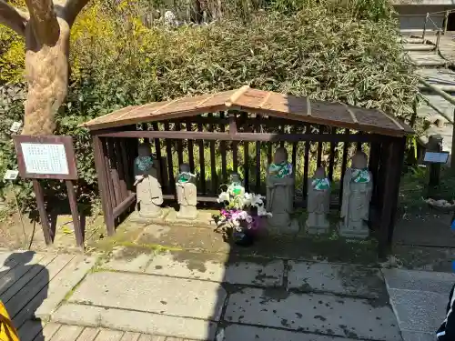 明月院の{uncategorized: "未分類", other: "その他", undefined: "問題あり", building: "その他建物", grave: "お墓", sacred_gate: "鳥居", guardian: "狛犬", statue: "像", buddha: "仏像", history: "歴史", nature: "自然", garden: "庭園", animal: "動物", pagoda: "塔", temizu: "手水舎", mountain_gate: "山門・神門", sanctuary: "本殿・本堂", subordinate: "末社・摂社", art: "芸術", scenery: "景色", jizo: "地蔵", ema: "絵馬", goshuin: "御朱印", omikuji: "おみくじ", items: "授与品その他", amulet: "お守り", goshuincho: "御朱印帳", eats: "食事", festival: "お祭り", votive_dance: "神楽", shichigosan: "七五三参", wedding: "結婚式", experience: "体験その他", initially: "初詣", around: "周辺", anti_infection: "感染症対策"}