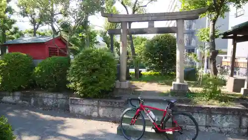 安井大市稲荷神社の鳥居