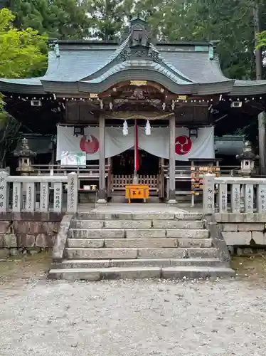 湯泉神社の本殿・本堂