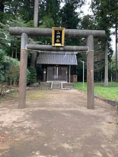 日吉神社の鳥居