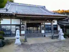 東安寺の本殿