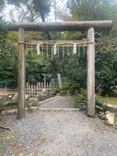 木嶋坐天照御魂神社の鳥居