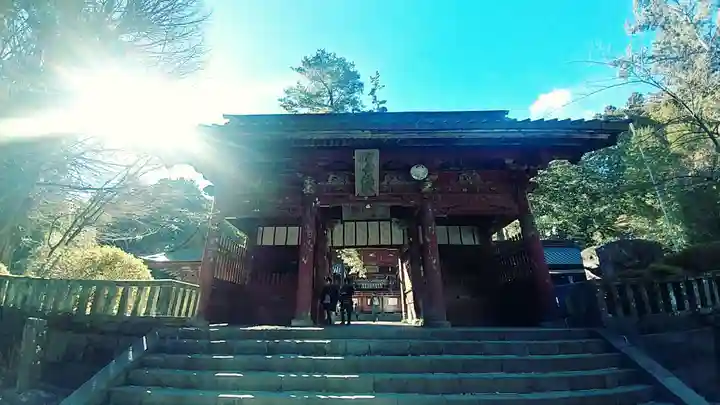 北口本宮冨士浅間神社の山門・神門