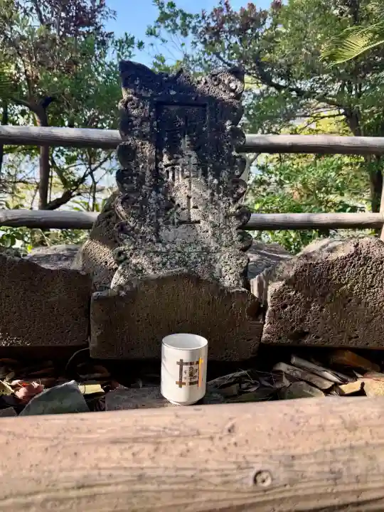 龍神社の{uncategorized: "未分類", other: "その他", undefined: "問題あり", building: "その他建物", grave: "お墓", sacred_gate: "鳥居", guardian: "狛犬", statue: "像", buddha: "仏像", history: "歴史", nature: "自然", garden: "庭園", animal: "動物", pagoda: "塔", temizu: "手水舎", mountain_gate: "山門・神門", sanctuary: "本殿・本堂", subordinate: "末社・摂社", art: "芸術", scenery: "景色", jizo: "地蔵", ema: "絵馬", goshuin: "御朱印", omikuji: "おみくじ", items: "授与品その他", amulet: "お守り", goshuincho: "御朱印帳", eats: "食事", festival: "お祭り", votive_dance: "神楽", shichigosan: "七五三参", wedding: "結婚式", experience: "体験その他", initially: "初詣", around: "周辺", anti_infection: "感染症対策"}