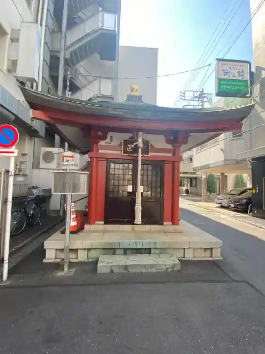 本郷薬師堂の{uncategorized: "未分類", other: "その他", undefined: "問題あり", building: "その他建物", grave: "お墓", sacred_gate: "鳥居", guardian: "狛犬", statue: "像", buddha: "仏像", history: "歴史", nature: "自然", garden: "庭園", animal: "動物", pagoda: "塔", temizu: "手水舎", mountain_gate: "山門・神門", sanctuary: "本殿・本堂", subordinate: "末社・摂社", art: "芸術", scenery: "景色", jizo: "地蔵", ema: "絵馬", goshuin: "御朱印", omikuji: "おみくじ", items: "授与品その他", amulet: "お守り", goshuincho: "御朱印帳", eats: "食事", festival: "お祭り", votive_dance: "神楽", shichigosan: "七五三参", wedding: "結婚式", experience: "体験その他", initially: "初詣", around: "周辺", anti_infection: "感染症対策"}