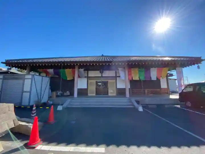 新成寺の本殿・本堂