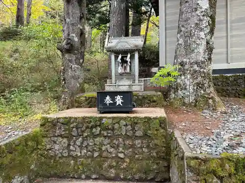 新屋山神社奥宮(山梨県)