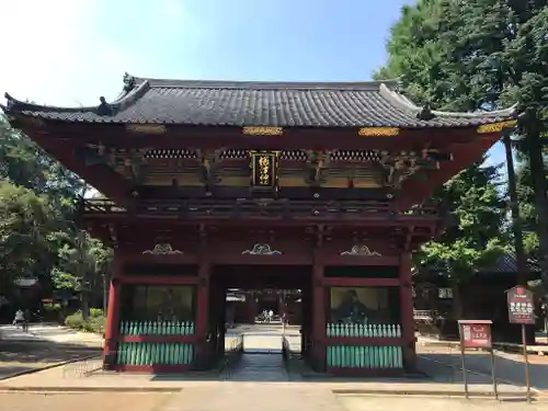 根津神社の山門・神門