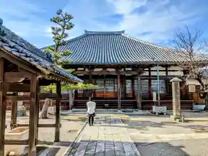 勅願院 観音寺の本殿・本堂