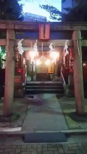 千代田稲荷神社の鳥居