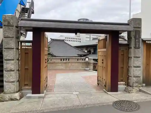 妙清寺の山門