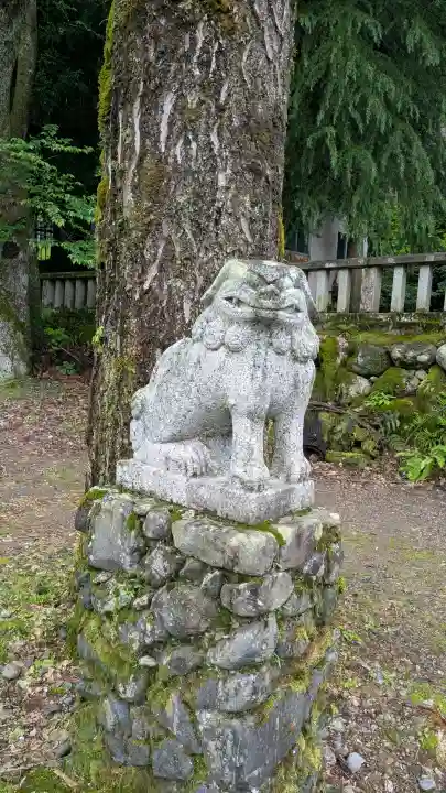 宇奈月神社の{uncategorized: "未分類", other: "その他", undefined: "問題あり", building: "その他建物", grave: "お墓", sacred_gate: "鳥居", guardian: "狛犬", statue: "像", buddha: "仏像", history: "歴史", nature: "自然", garden: "庭園", animal: "動物", pagoda: "塔", temizu: "手水舎", mountain_gate: "山門・神門", sanctuary: "本殿・本堂", subordinate: "末社・摂社", art: "芸術", scenery: "景色", jizo: "地蔵", ema: "絵馬", goshuin: "御朱印", omikuji: "おみくじ", items: "授与品その他", amulet: "お守り", goshuincho: "御朱印帳", eats: "食事", festival: "お祭り", votive_dance: "神楽", shichigosan: "七五三参", wedding: "結婚式", experience: "体験その他", initially: "初詣", around: "周辺", anti_infection: "感染症対策"}