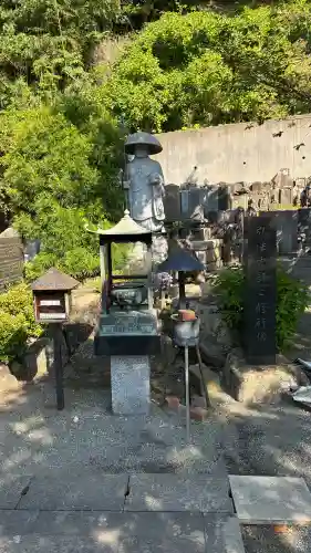 東昌寺の{uncategorized: "未分類", other: "その他", undefined: "問題あり", building: "その他建物", grave: "お墓", sacred_gate: "鳥居", guardian: "狛犬", statue: "像", buddha: "仏像", history: "歴史", nature: "自然", garden: "庭園", animal: "動物", pagoda: "塔", temizu: "手水舎", mountain_gate: "山門・神門", sanctuary: "本殿・本堂", subordinate: "末社・摂社", art: "芸術", scenery: "景色", jizo: "地蔵", ema: "絵馬", goshuin: "御朱印", omikuji: "おみくじ", items: "授与品その他", amulet: "お守り", goshuincho: "御朱印帳", eats: "食事", festival: "お祭り", votive_dance: "神楽", shichigosan: "七五三参", wedding: "結婚式", experience: "体験その他", initially: "初詣", around: "周辺", anti_infection: "感染症対策"}
