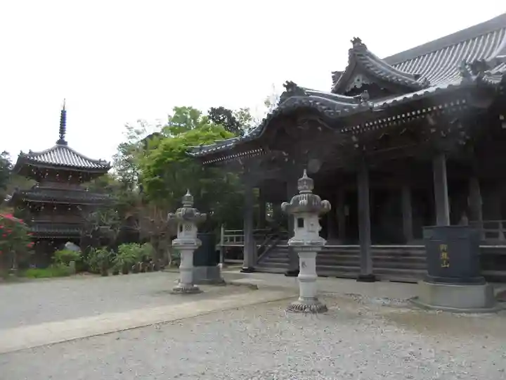 金蔵寺の本殿・本堂