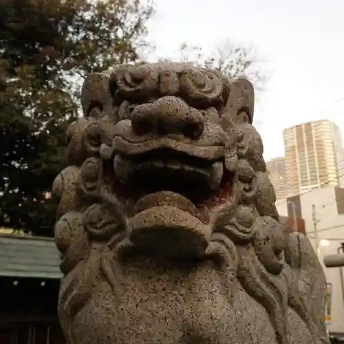 市ノ坪神社の狛犬