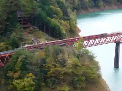 岩瀧不動堂(静岡県)