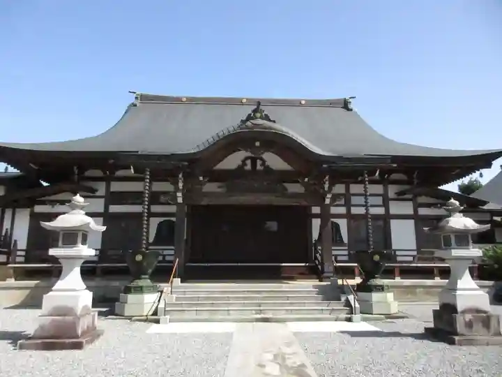 米倉寺の本殿・本堂