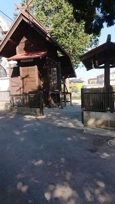 諏訪神社の本殿