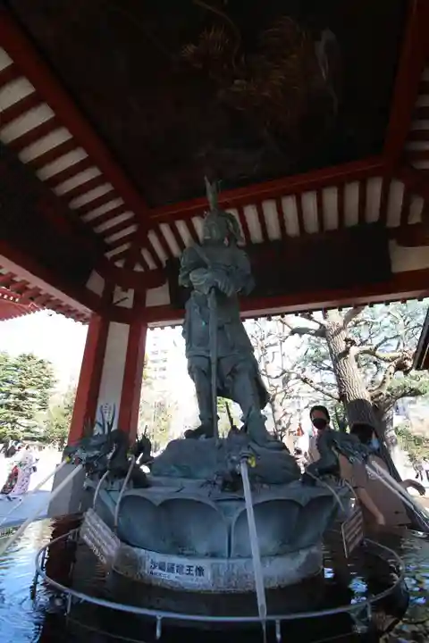 浅草寺の手水舎