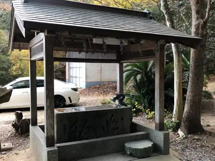 宇佐八幡神社の手水舎