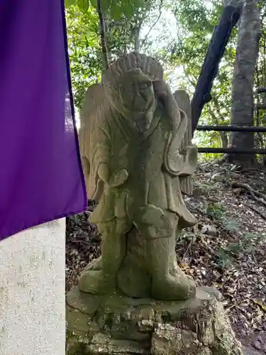 青龍寺奥の院(波切不動)の像