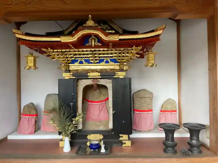 地蔵堂 (西大路)の{uncategorized: "未分類", other: "その他", undefined: "問題あり", building: "その他建物", grave: "お墓", sacred_gate: "鳥居", guardian: "狛犬", statue: "像", buddha: "仏像", history: "歴史", nature: "自然", garden: "庭園", animal: "動物", pagoda: "塔", temizu: "手水舎", mountain_gate: "山門・神門", sanctuary: "本殿・本堂", subordinate: "末社・摂社", art: "芸術", scenery: "景色", jizo: "地蔵", ema: "絵馬", goshuin: "御朱印", omikuji: "おみくじ", items: "授与品その他", amulet: "お守り", goshuincho: "御朱印帳", eats: "食事", festival: "お祭り", votive_dance: "神楽", shichigosan: "七五三参", wedding: "結婚式", experience: "体験その他", initially: "初詣", around: "周辺", anti_infection: "感染症対策"}