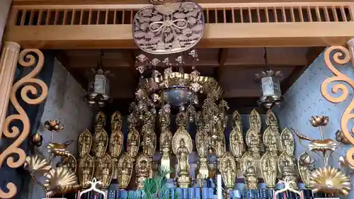 高野寺の本殿・本堂